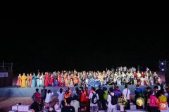 “云裳华胄·敦煌沙漠大秀”精彩上演